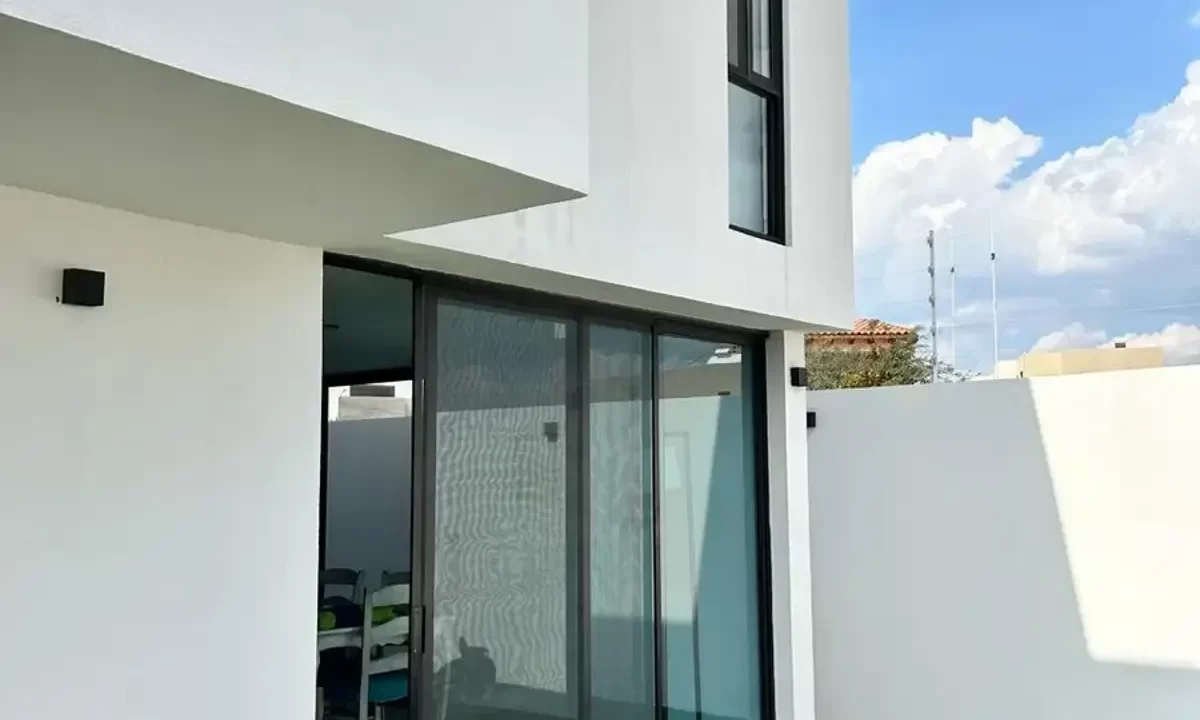 Casa en Venta dentro de Fraccionamiento en Juriquilla, Querétaro — img 2