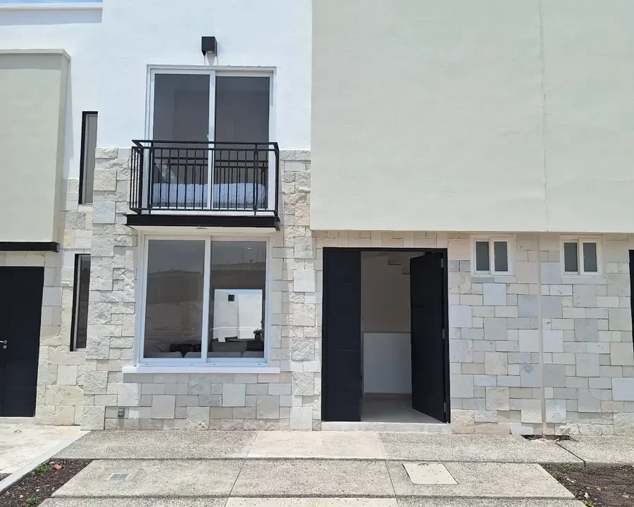 CASA EN VENTA CUMBRES DEL MARQUES — img 1